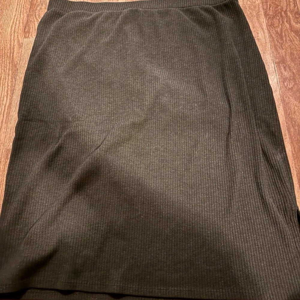 Old Navy Fitted Rib Knit Sweater Midi Skirt XL Green Side Slit Straight Style